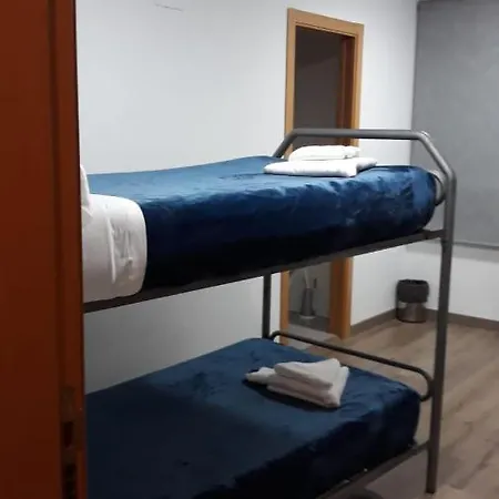 Vandrarhem Europa House Village *